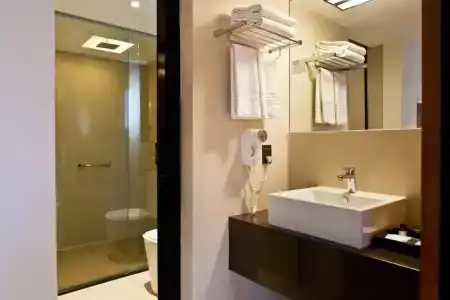 Ritz Leblon - 10