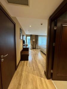Grand Aras & Suites - 58