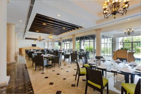 Courtyard by Marriott Cancun Airport - 31