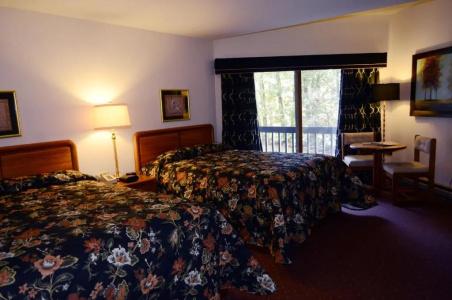 Greenbrier Inn - 44