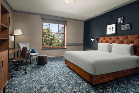 Four Points by Sheraton Downtown - 5