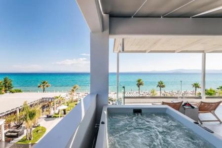 Blue Carpet Luxury Suites - 168