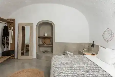Cocoon Suites - 247