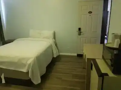 Budget Inn Hollywood - 21