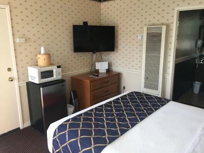The Palomar Inn - 5