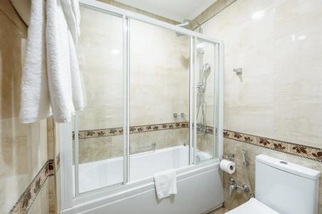 Royal Residence - 284