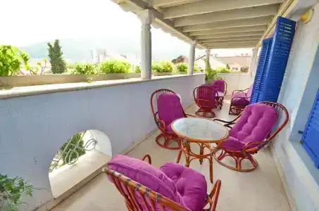 Villa Velzon Guesthouse - 53