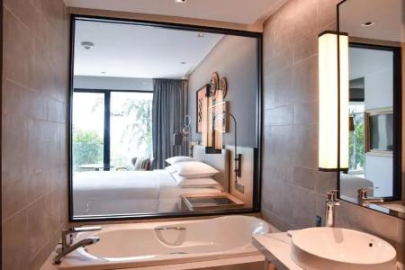 Four Points By Sheraton Phuket Patong Beach Resort - Sha Extra Plus - 71