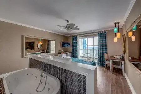 Rubi Platinum Spa Resort & Suites - 41
