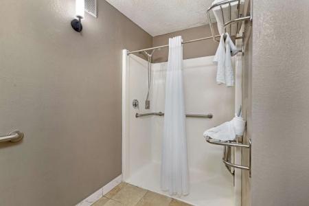 Best Western Savannah Historic District - 43