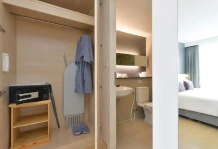 Arize Sukhumvit - 53