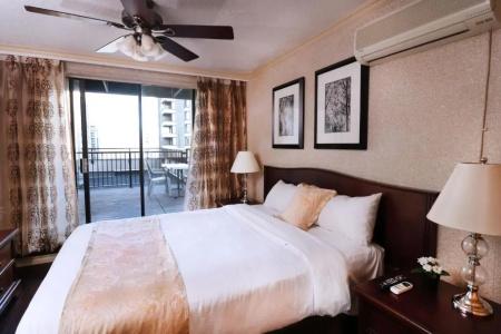 Divya Sutra Suites on Robson Downtown - 71