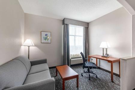 Quality Suites - 2