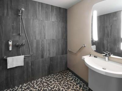 ibis Strasbourg Centre Gare - 9