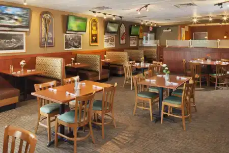 DoubleTree by Hilton - 8