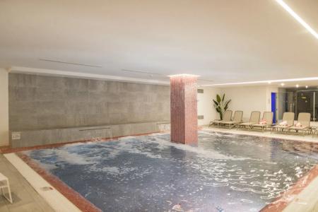 Seaview - Adults Only 16 Plus - 13