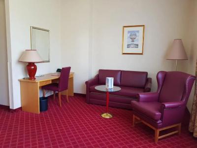 Plaza Schwerin; Sure Collection By Best Western - 229