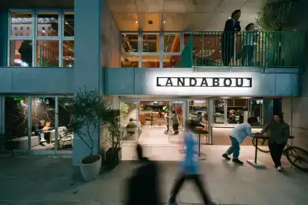 Landabout Tokyo - 9
