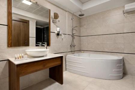 Ramada by Wyndham Van - 42