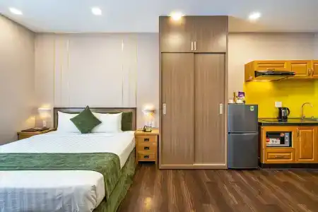 Emerald Central - 210