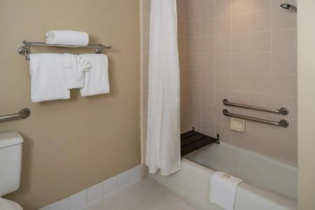 Sheraton Suites Fort Lauderdale at Cypress Creek - 35