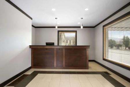 Days Inn by Wyndham - 12