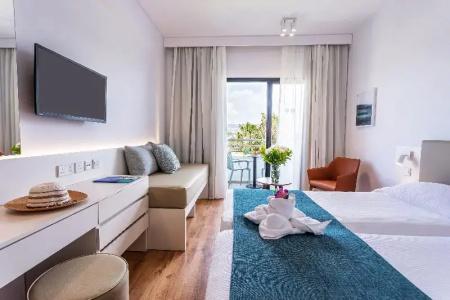 Louis Phaethon Beach - 72
