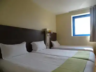 b&b hôTel Nanterre Rueil-Malmaison - 3