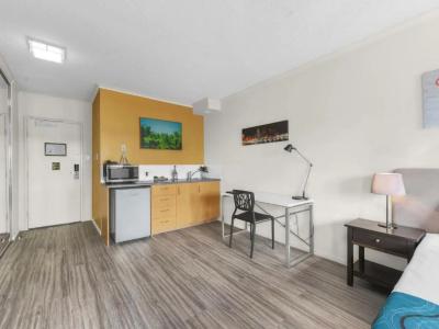 Central Brunswick Apartment - 66