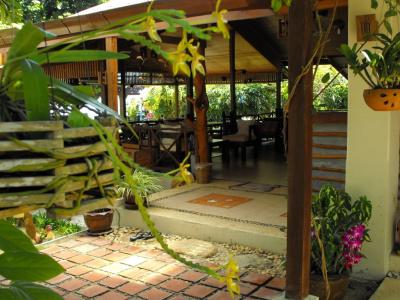 Sea Scene Resort - 9