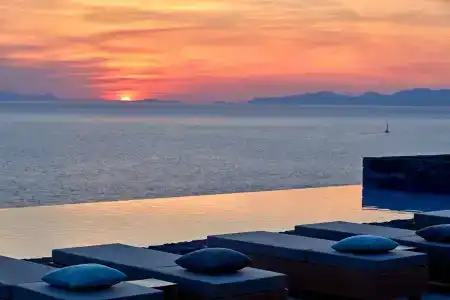 Canaves Oia Epitome - Small Luxurys of the World - 25