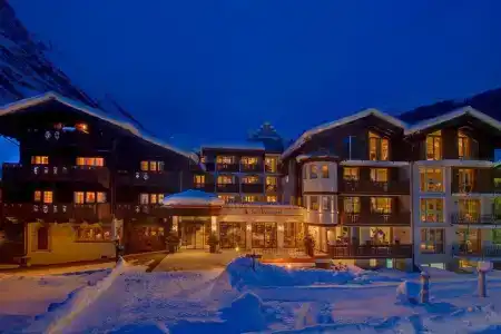 SchlossHouse Zermatt Wellbeing Rooms & Suites - 0