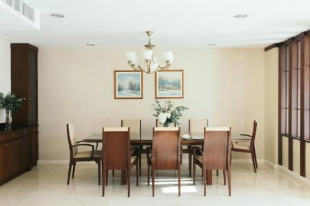 Thomson Residence - 212