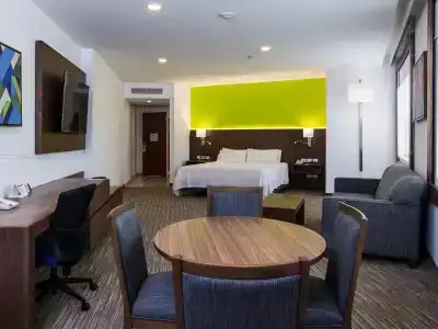 Holiday Inn Express Puebla, An Ihg - 76