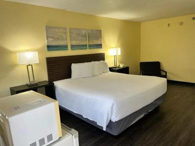 Seven Gables Inn - 2