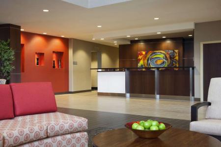 Cambria Miami Airport - Blue Lagoon - 1