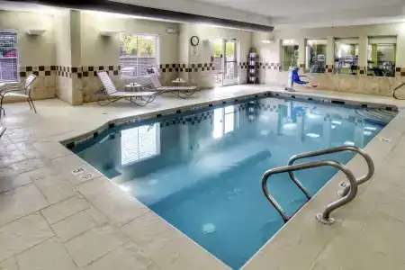 Fairfield Inn & Suites by Marriott - 9