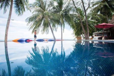 B52 Beach Resort - 8