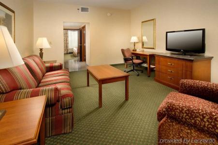 Drury Inn & Suites - 28