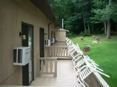 Tall Pines - 5