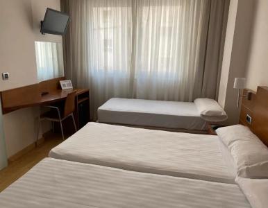 Duerming Longoria Plaza - 40