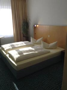 Check Inn Merseburg - 60