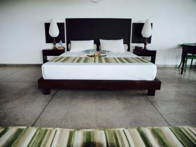 Little Tamarind - 4