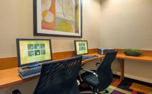 Fairfield Inn Cal Expo - 5