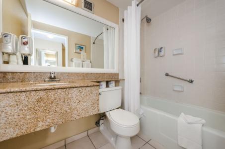 DreamView Beachfront & Resort - 9