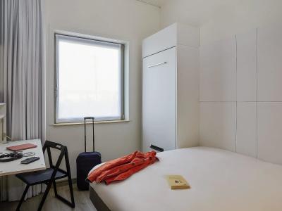 ibis budget Oostende Airport - 3