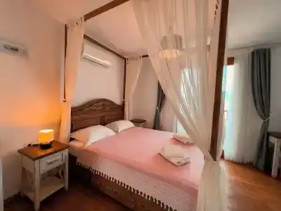 Alice Tatil Evi - 12