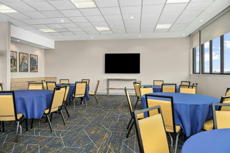 Hampton Inn Chicago North-Loyola Station, Il - 36
