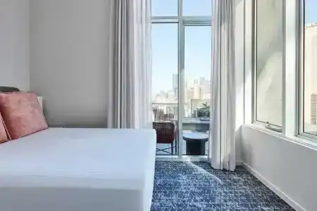 Adina Apartment Flinders Street - 159