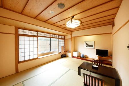 Hiroshima Garden Palace - 15